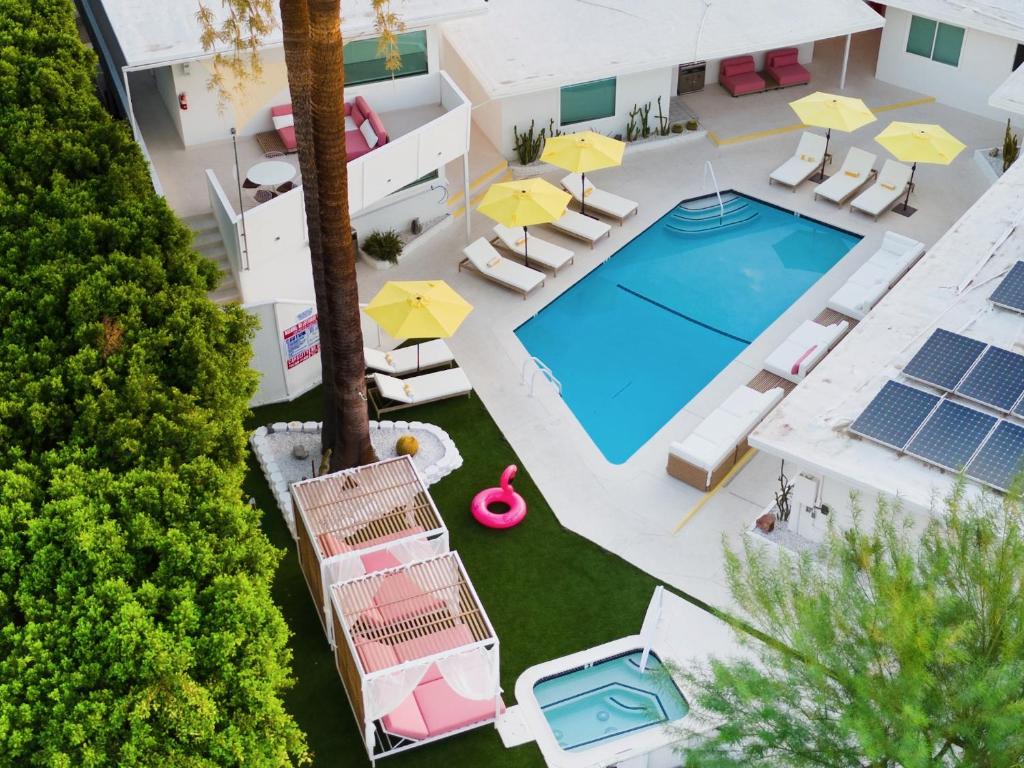 Hot Tub (Jacuzzi) - Photo 4