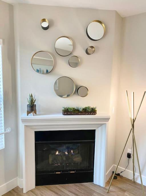 Lux One Bedroom Condo with Garden View - Image 5