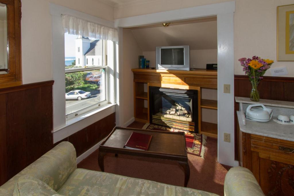 Sweetwater Inn and Spa - Image 4