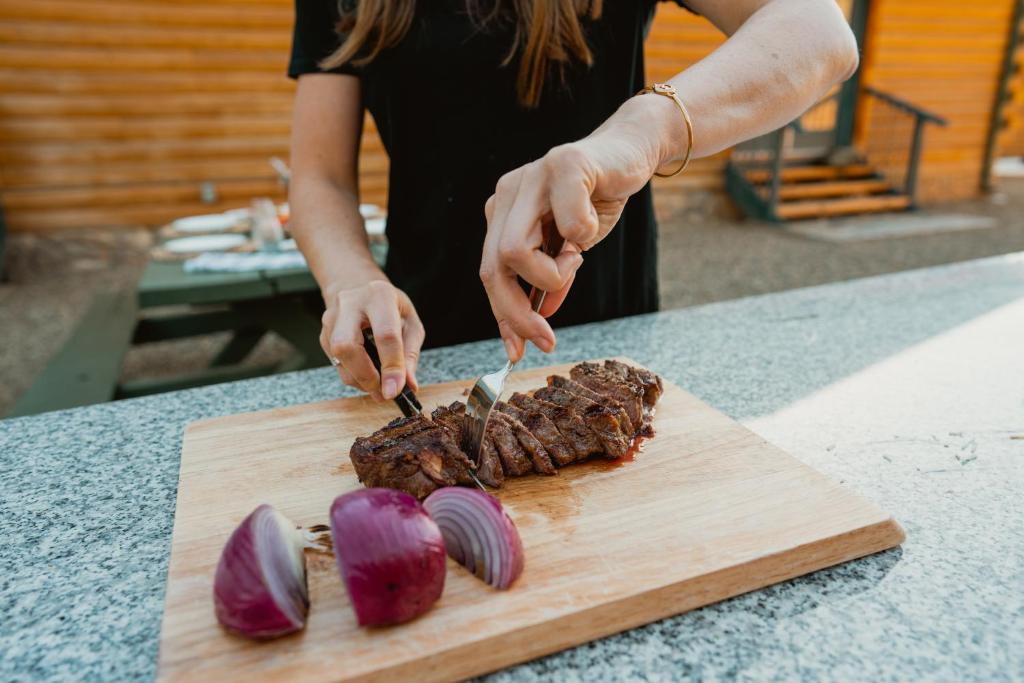 Scenic View Timber Lodge HotTub by Casa Oso - Image 8