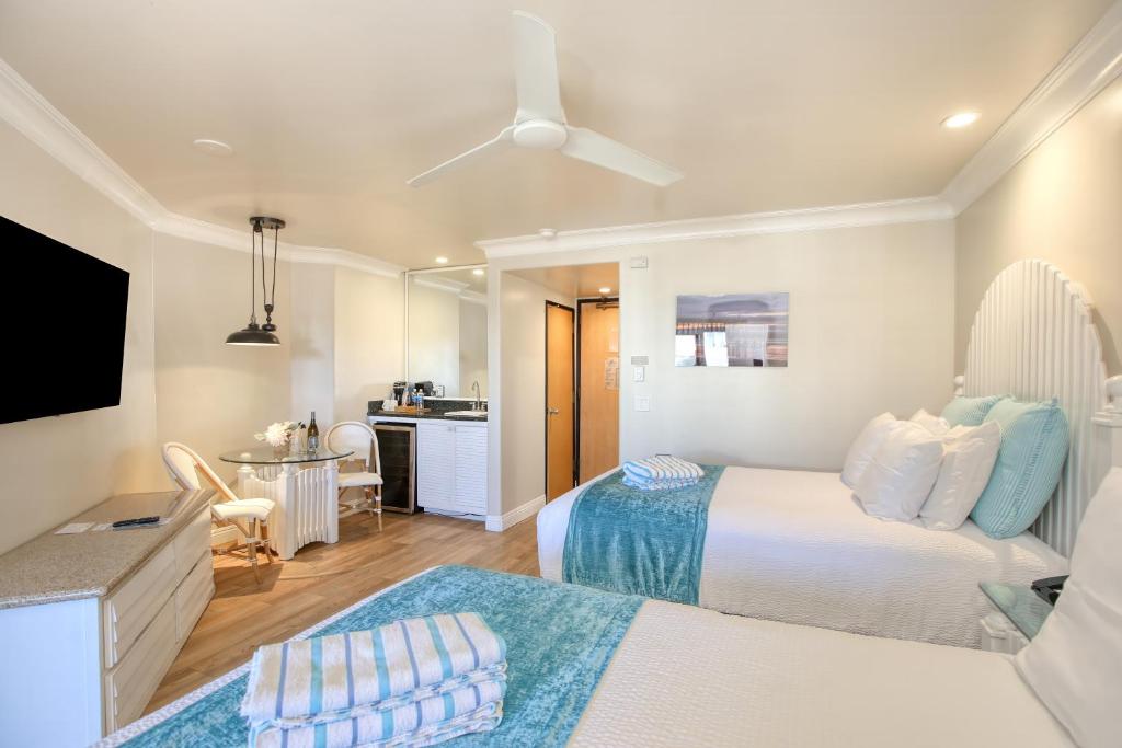 SeaVenture Beach Hotel - Image 5