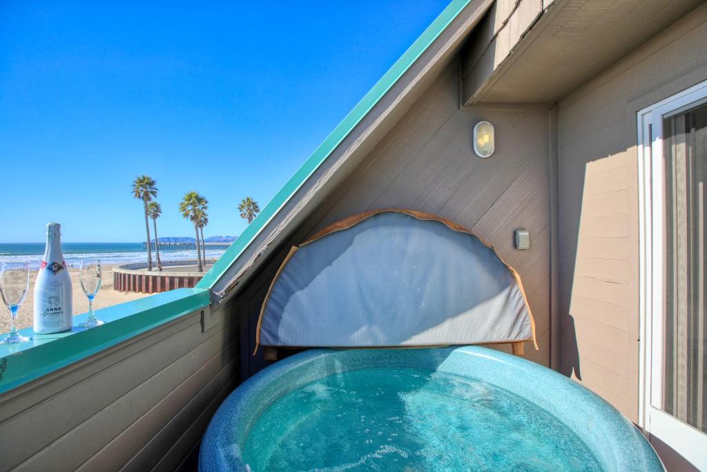 Hot Tub (Jacuzzi) - Photo 3