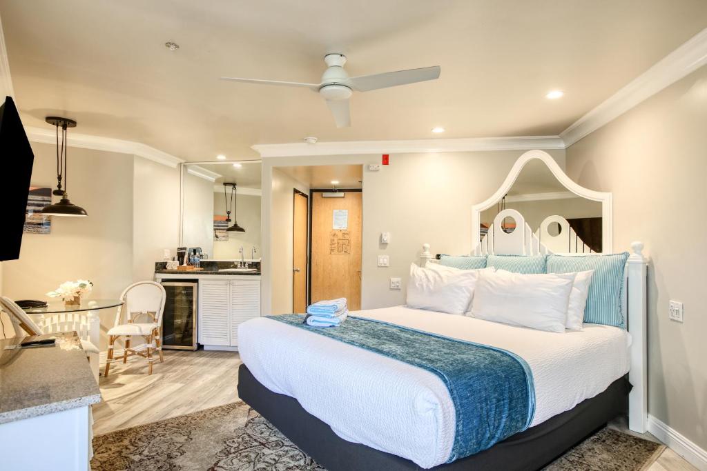 SeaVenture Beach Hotel - Image 8