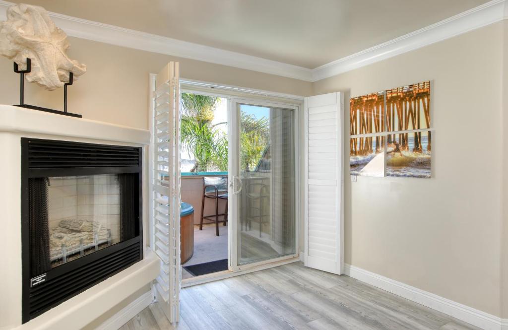 Hot Tub (Jacuzzi) - Photo 8