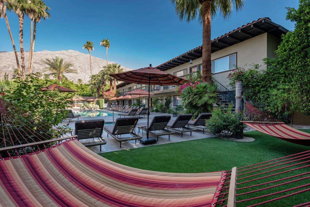 Santiago Resort - Palm Springs Premier Gay Men’s Resort - Image 4