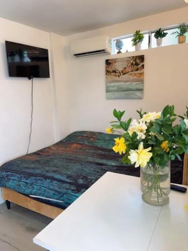 private & Quiet unit D Bed & bath