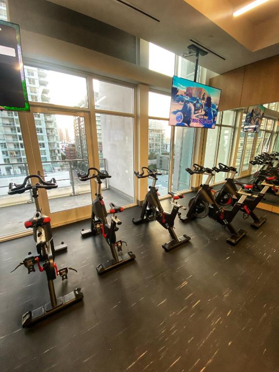 Elegant Luxury 1 Bedroom studio in Downtown LA - Image 6