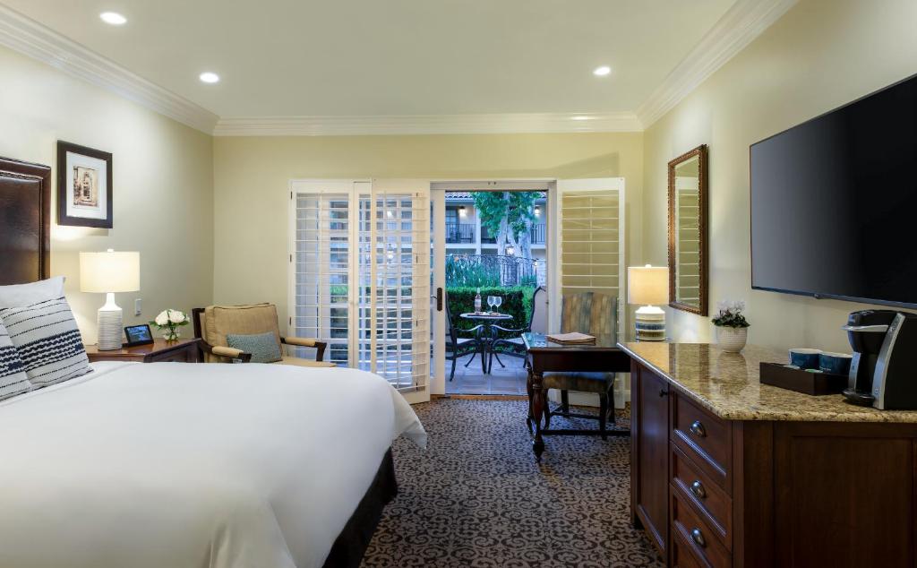 Westlake Village Inn - Image 6