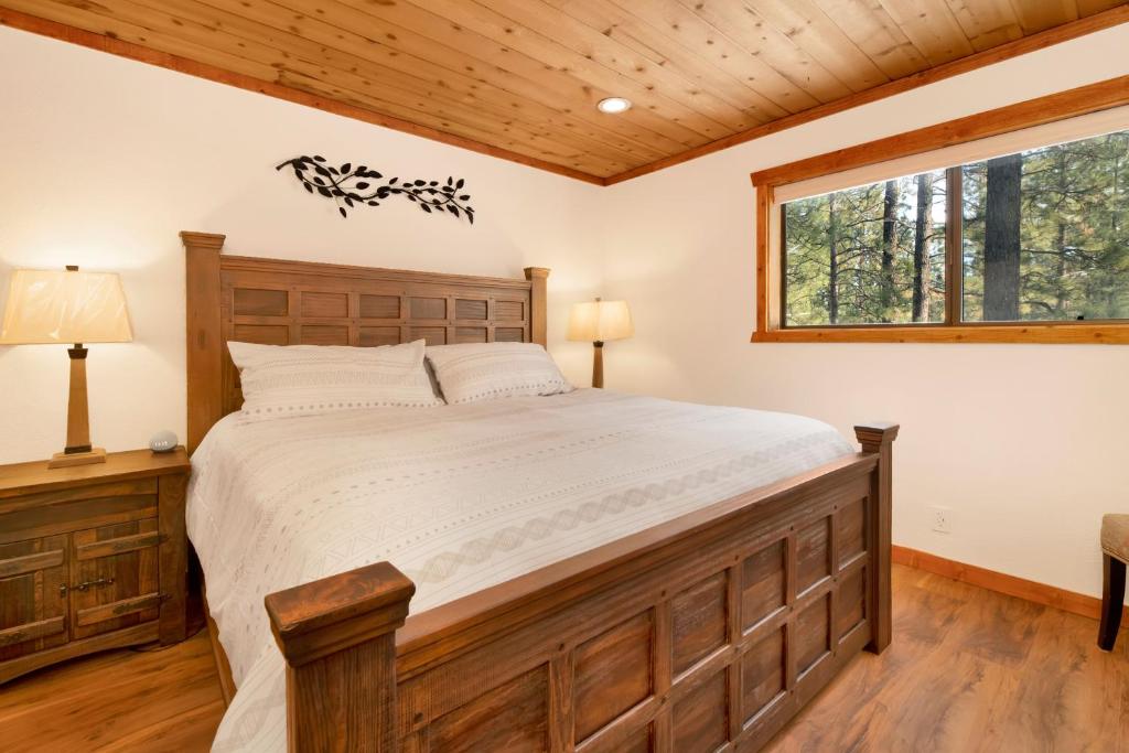 Elmwood Place- Hot Tub- Packed Game Room - Image 8