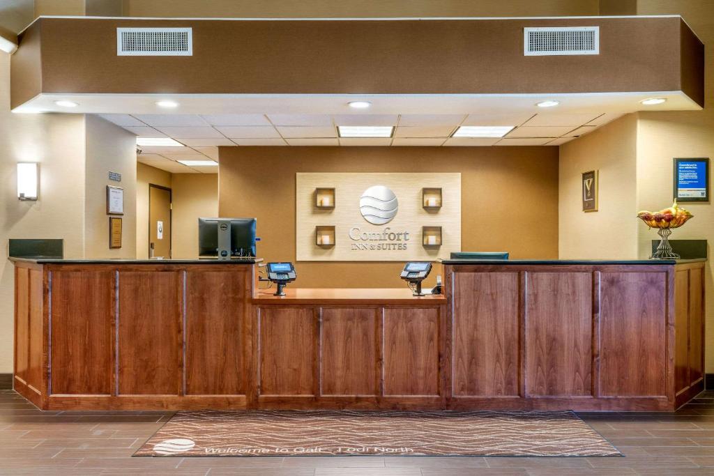 Comfort Inn & Suites Galt - Lodi North - Image 7