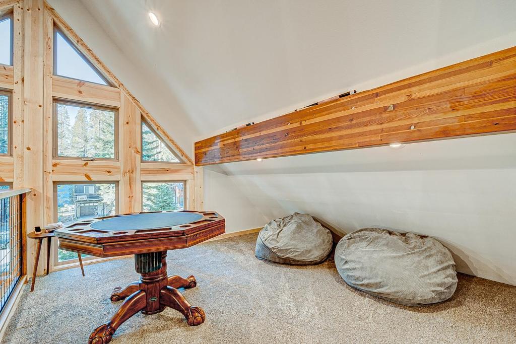 The Truckee Vibe - Image 4