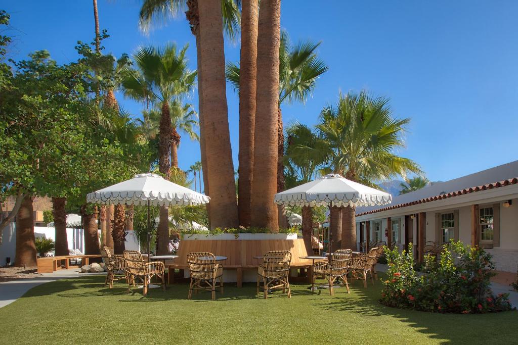 Hot Tub (Jacuzzi) - Photo 2