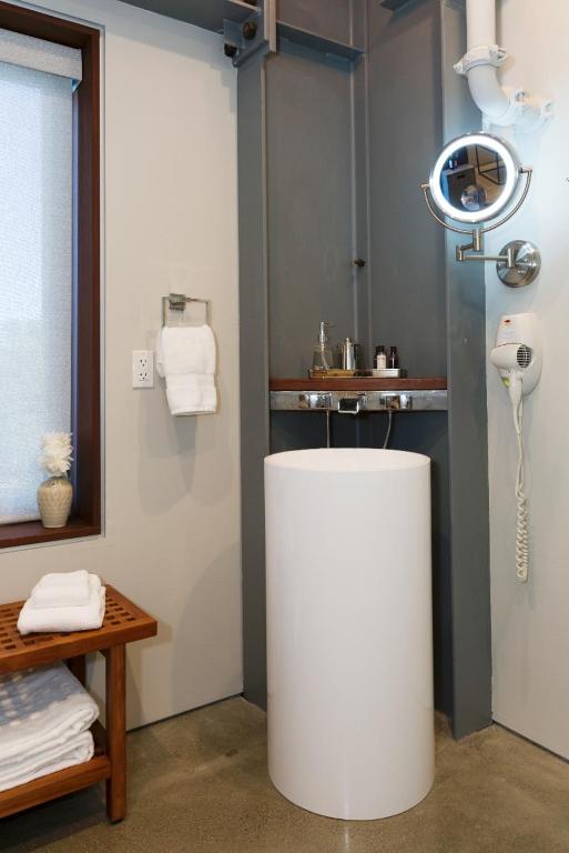 Hot Tub (Jacuzzi) - Photo 4