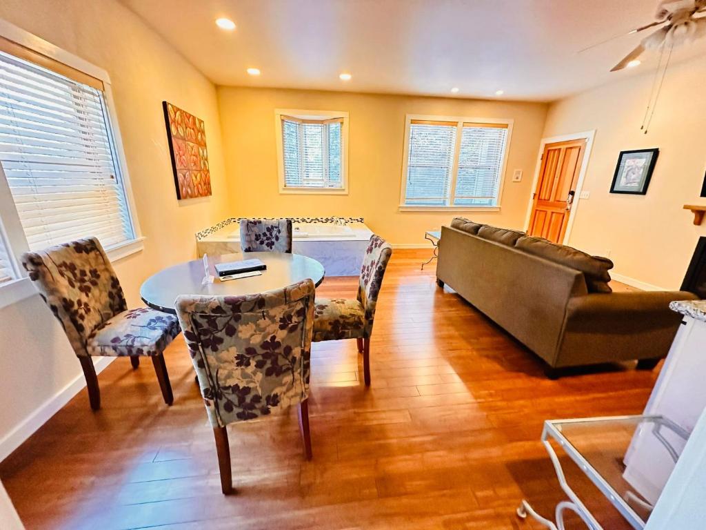 The Inn at Shasta Lake