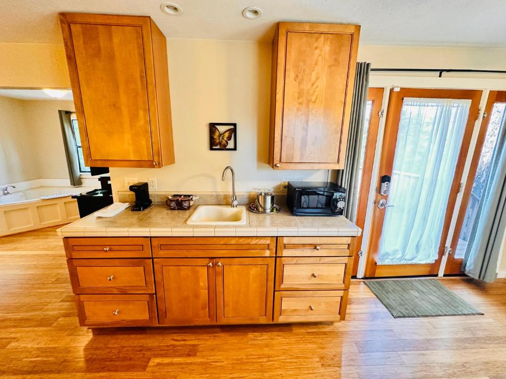 HotTub (Jacuzzi) - Photo 5