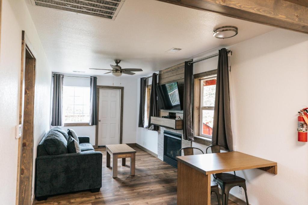 View Crest Lodge - Image 7