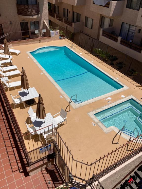 Hot Tub (Jacuzzi) - Photo 2