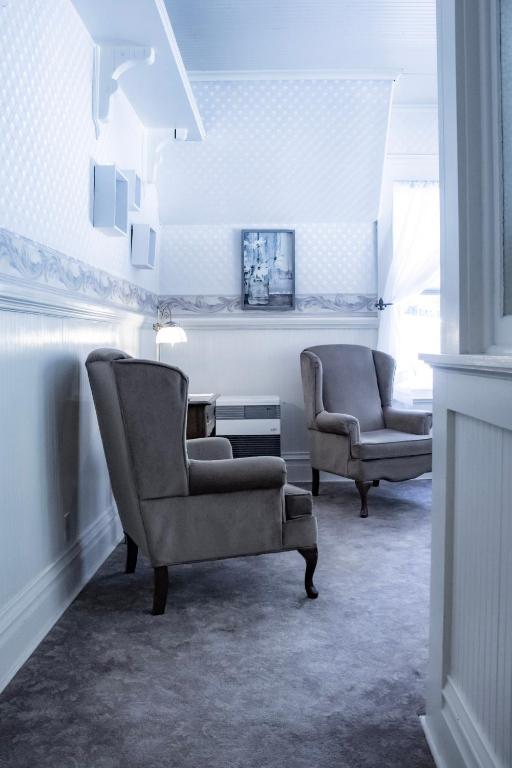 McCloud River Bed and Breakfast - Image 4