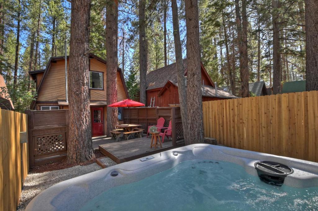 Hot Tub (Jacuzzi) - Photo 6