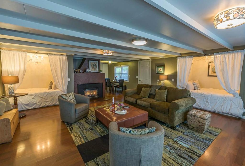 Cottages at Little River Cove - Image 5