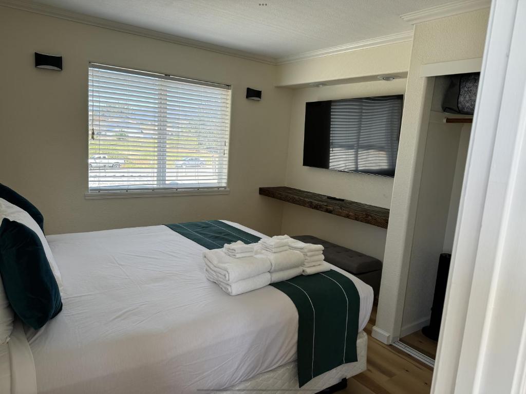 The Oceanfront Inn - Image 8