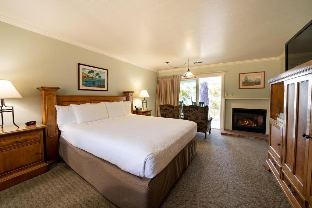 Little River Inn - Image 7