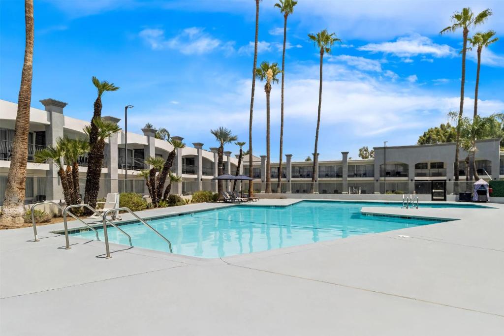 Hourglass Hotel, Trademark Collection by Wyndham