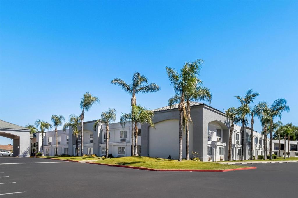 Hourglass Hotel, Trademark Collection by Wyndham