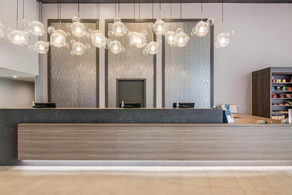 Hourglass Hotel, Trademark Collection by Wyndham - Image 5