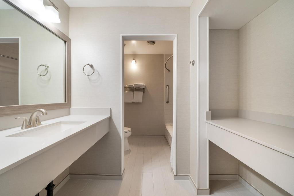 Casablanca Inn - Image 8