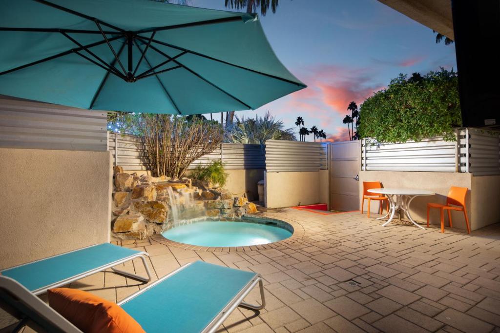 Hot Tub (Jacuzzi) - Photo 3