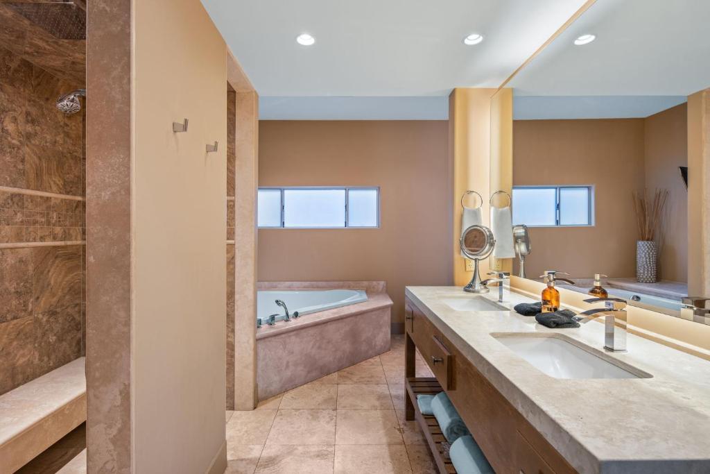 Hot Tub (Jacuzzi) - Photo 5