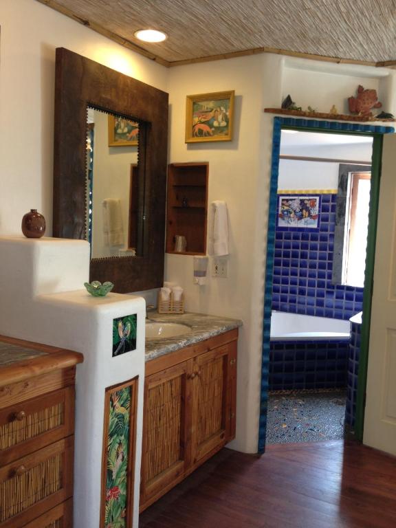 Hot Tub (Jacuzzi) - Photo 3