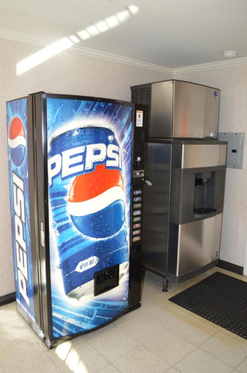 Dynasty Suites Redlands - Image 5