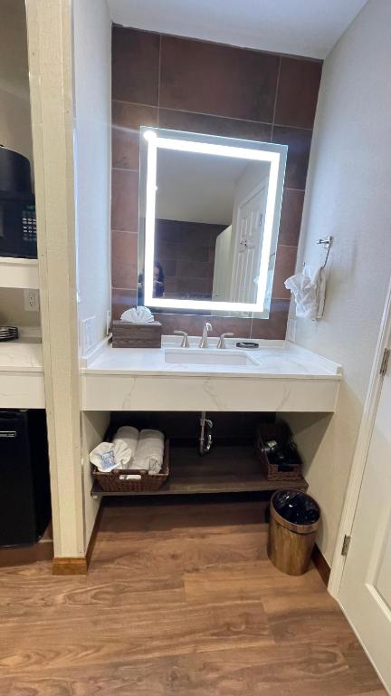 Old Town Inn - Image 7