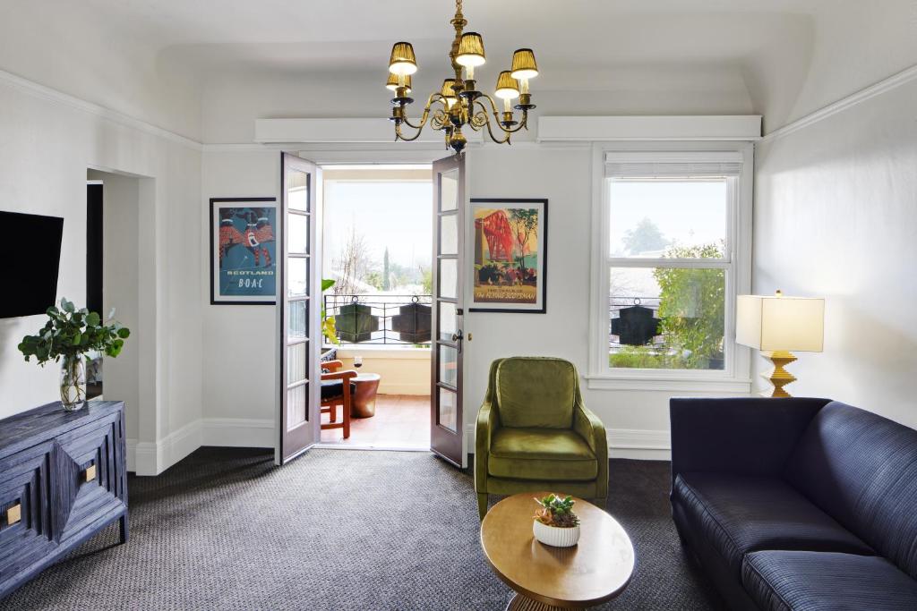 Mount View Hotel & Spa - Image 6