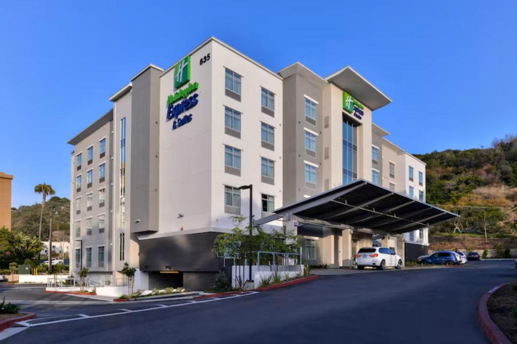 Holiday Inn Express & Suites San Diego - Mission Valley by IHG - Image 7