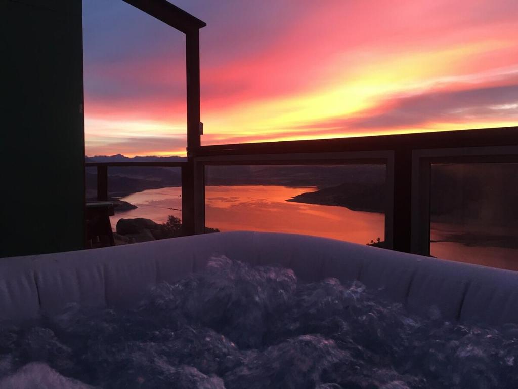 Epic View Hot tub National forest