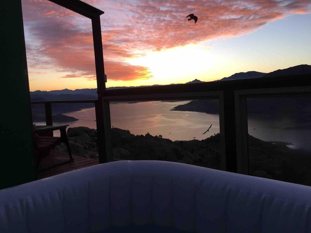 Hot Tub (Jacuzzi) - Photo 3