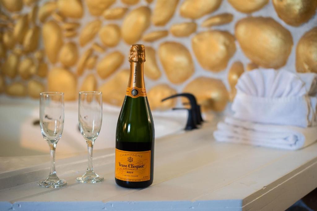 Big Bear Spa Suites - Image 4