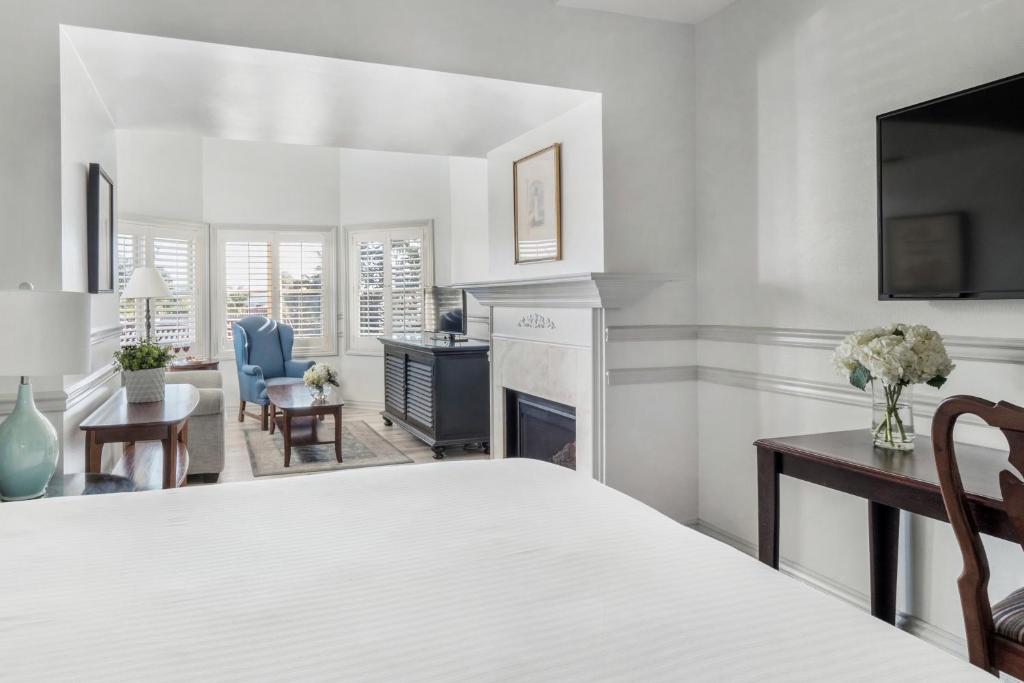 Blue Lantern Inn, A Four Sisters Inn - Image 8