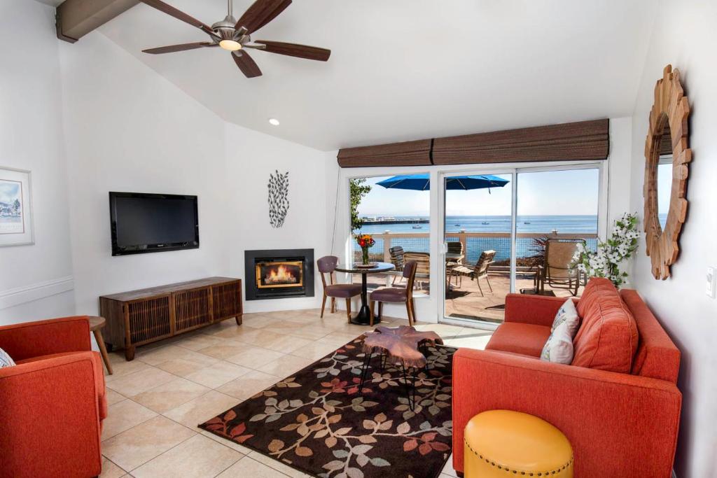 Sea & Sand Inn - Image 5