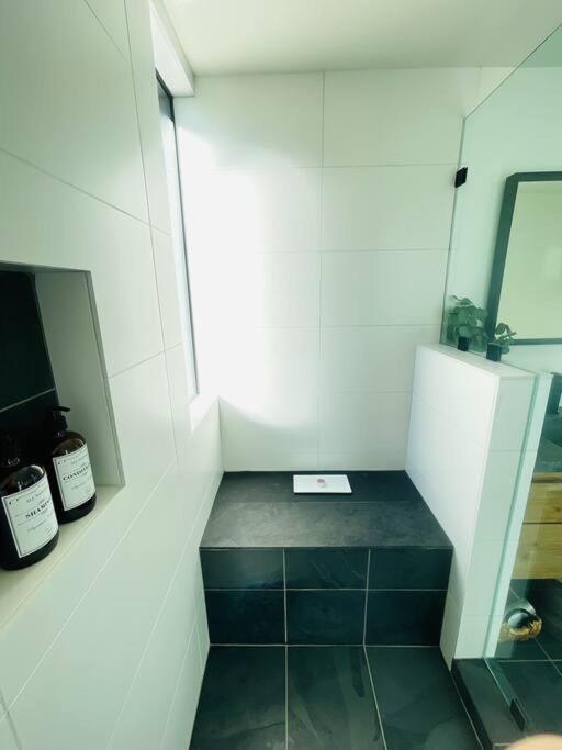 Sled-Ski Lakeside Village Cabin - Spa - BBQ - Firepit - Loft - Games - Image 6