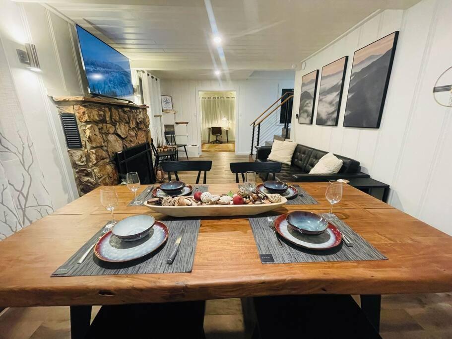 Sled-Ski Lakeside Village Cabin - Spa - BBQ - Firepit - Loft - Games - Image 8