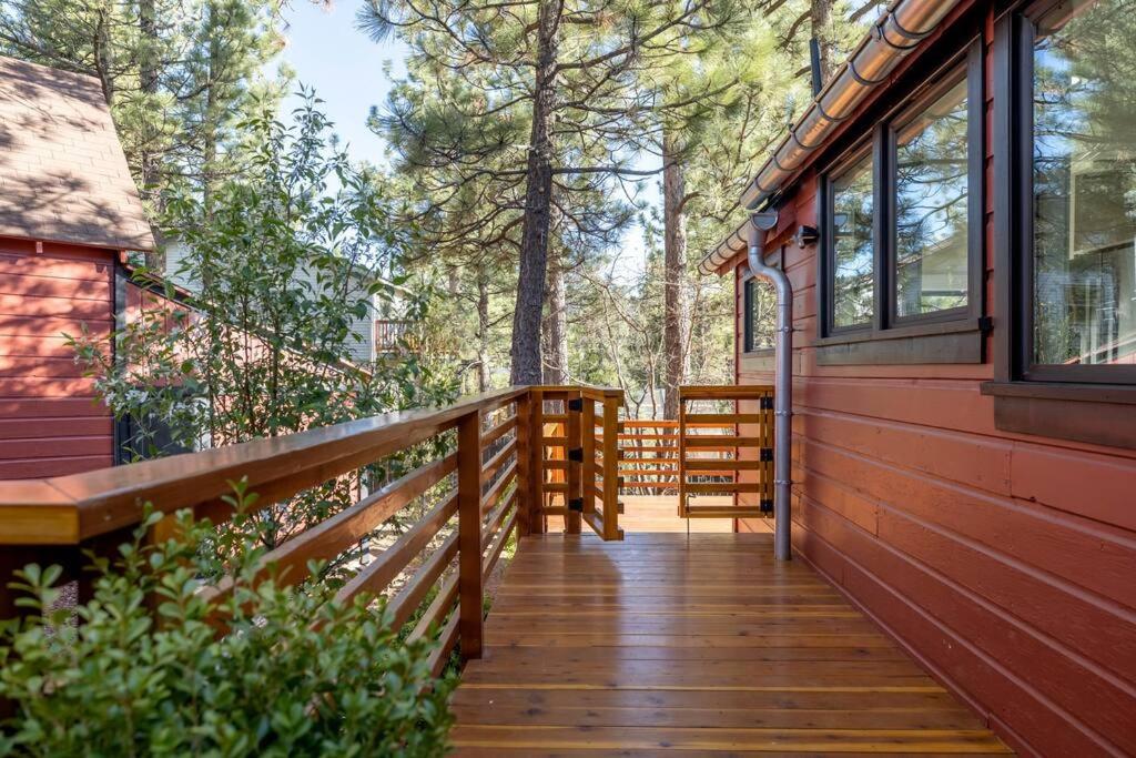 Sled-Ski Lakeside Village Cabin - Spa - BBQ - Firepit - Loft - Games - Image 7