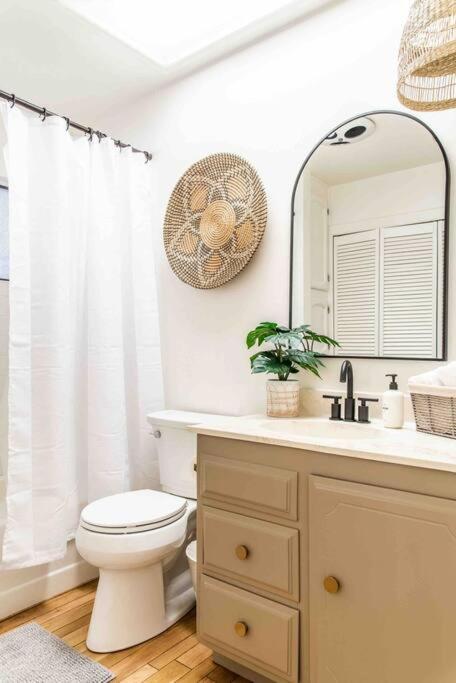 Hot Tub (Jacuzzi) - Photo 2