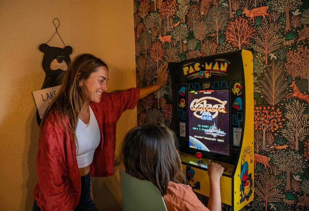 Hot Tub-Game Room-Nintendo Switch-BBQ - Image 5