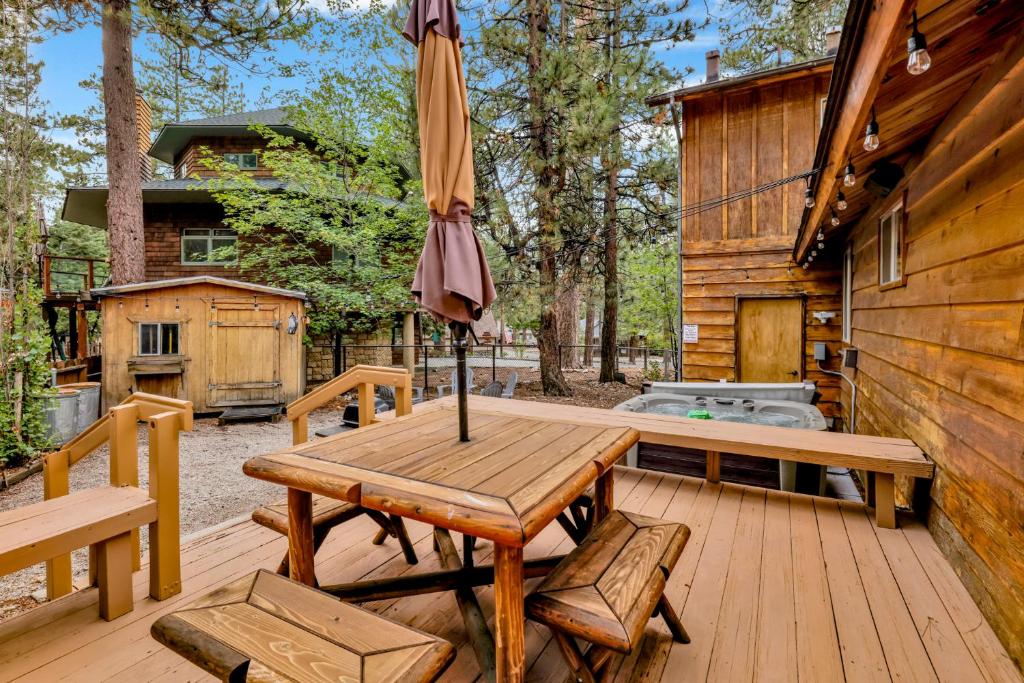 Hot Tub (Jacuzzi) - Photo 2