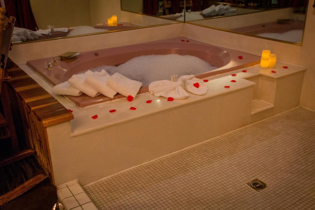 Hot Tub (Jacuzzi) - Photo 10