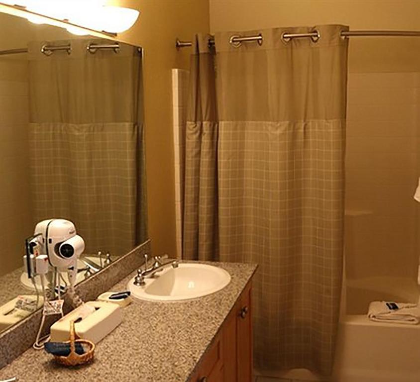 Hot Tub (Jacuzzi) - Photo 3